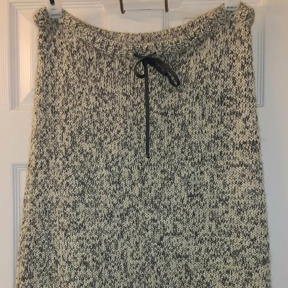 J. Crew Dresses & Skirts - J.Crew Pull On Skirt. Size: M